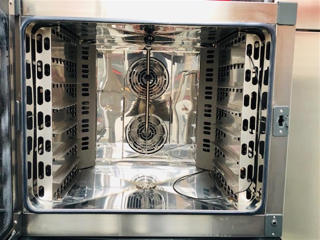 Forno combinato Unox Bakertop 6 teglie 3glartebianca usato